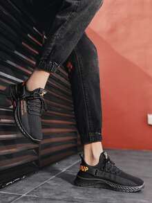 Men Letter Tape Decor Running Shoes - Black - View 3