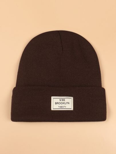 Beanie decorato patta di lettera
