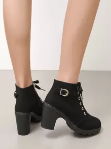 女性黑色繫帶帶扣細節粗跟馬丁靴