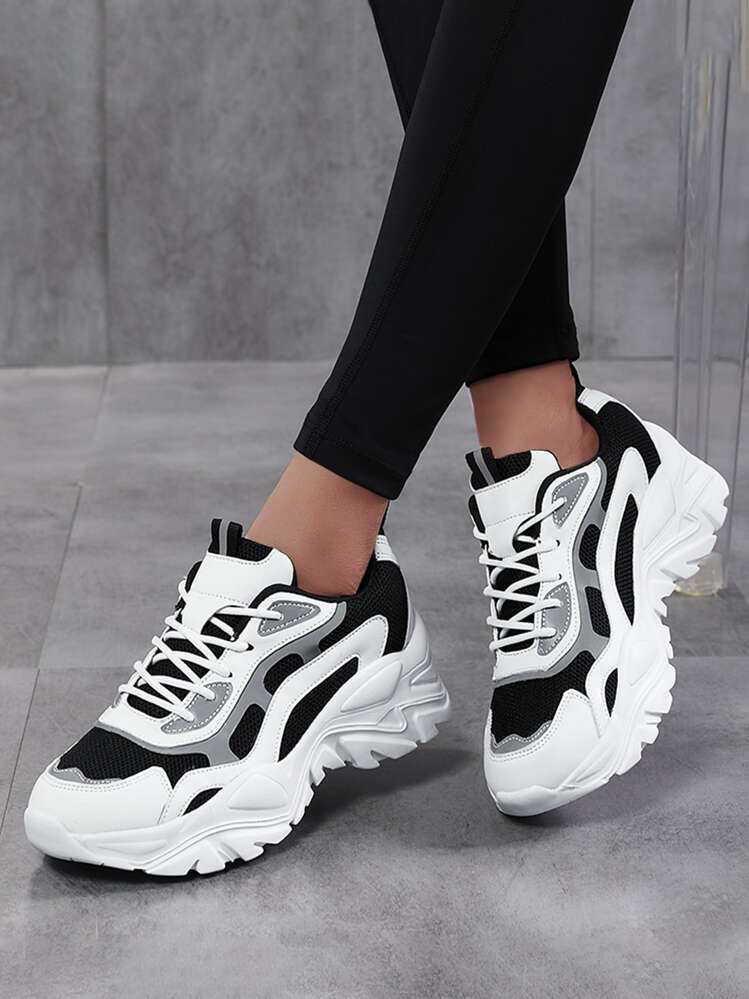2025 Autumn Black Colorblock Lace-Up Front Chunky Sneakers - Black - View 1
