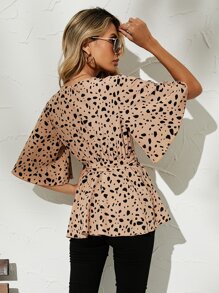 滿版印花皮帶荷葉邊下擺襯衫 - 卡其色 - 查看 2