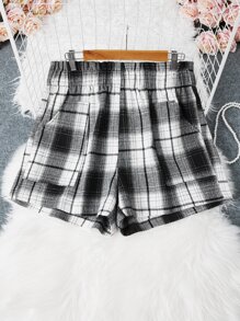 大碼格紋紙袋型腰粗花呢短褲 - 黑與白 - 查看 1