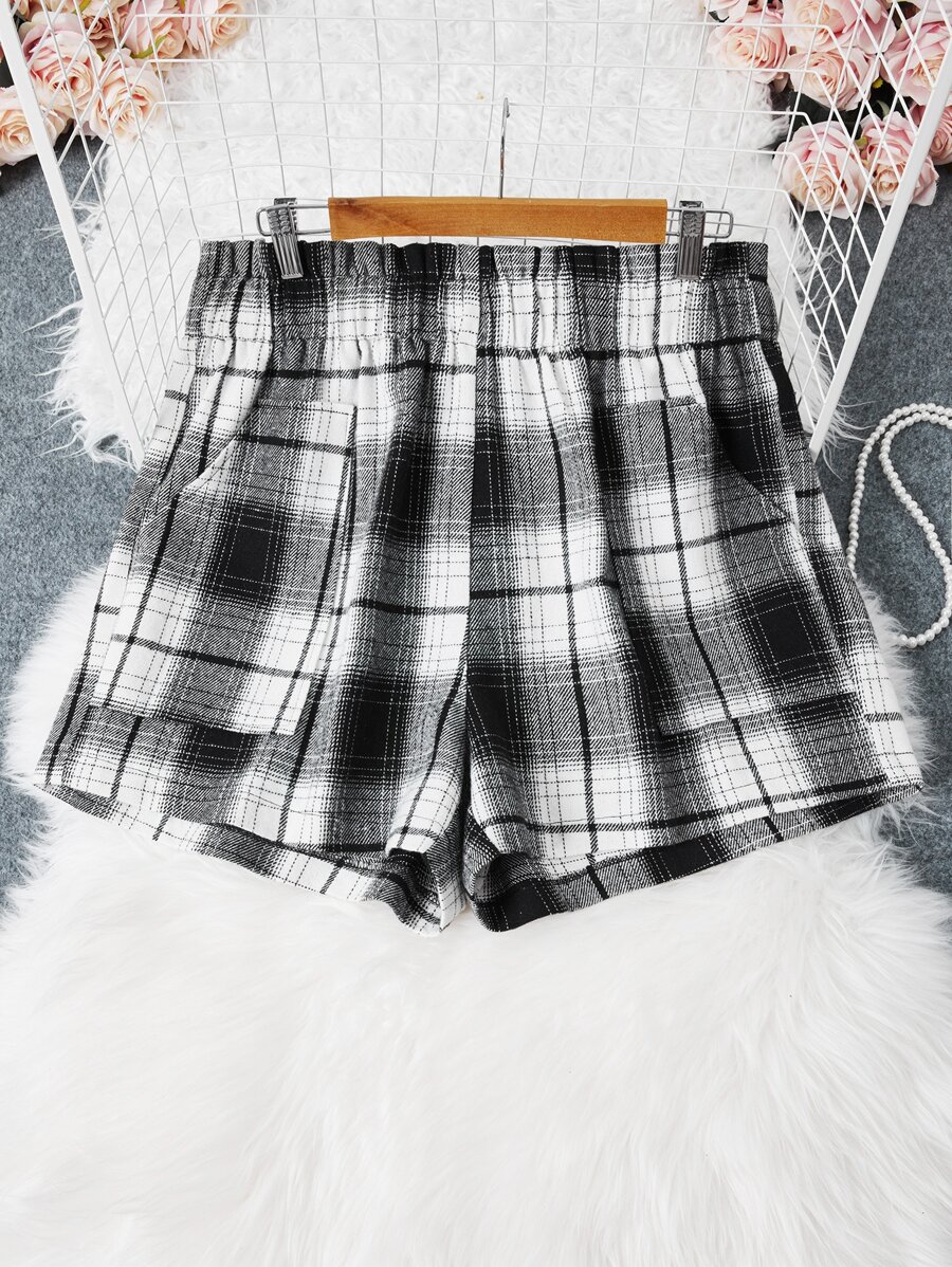 大碼格紋紙袋型腰粗花呢短褲 - 黑與白 - 查看 1