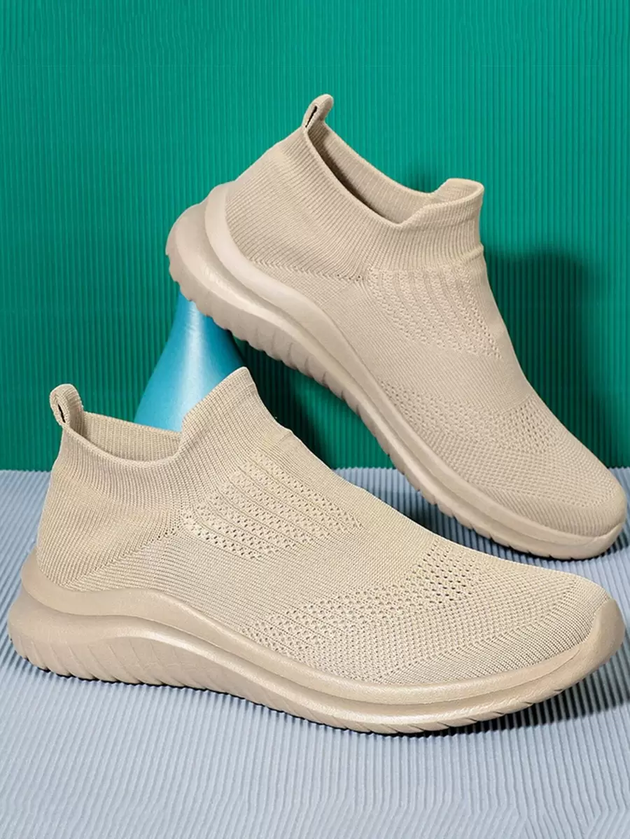 男士針織透氣競技賽跑運動鞋細節一腳蹬跑鞋