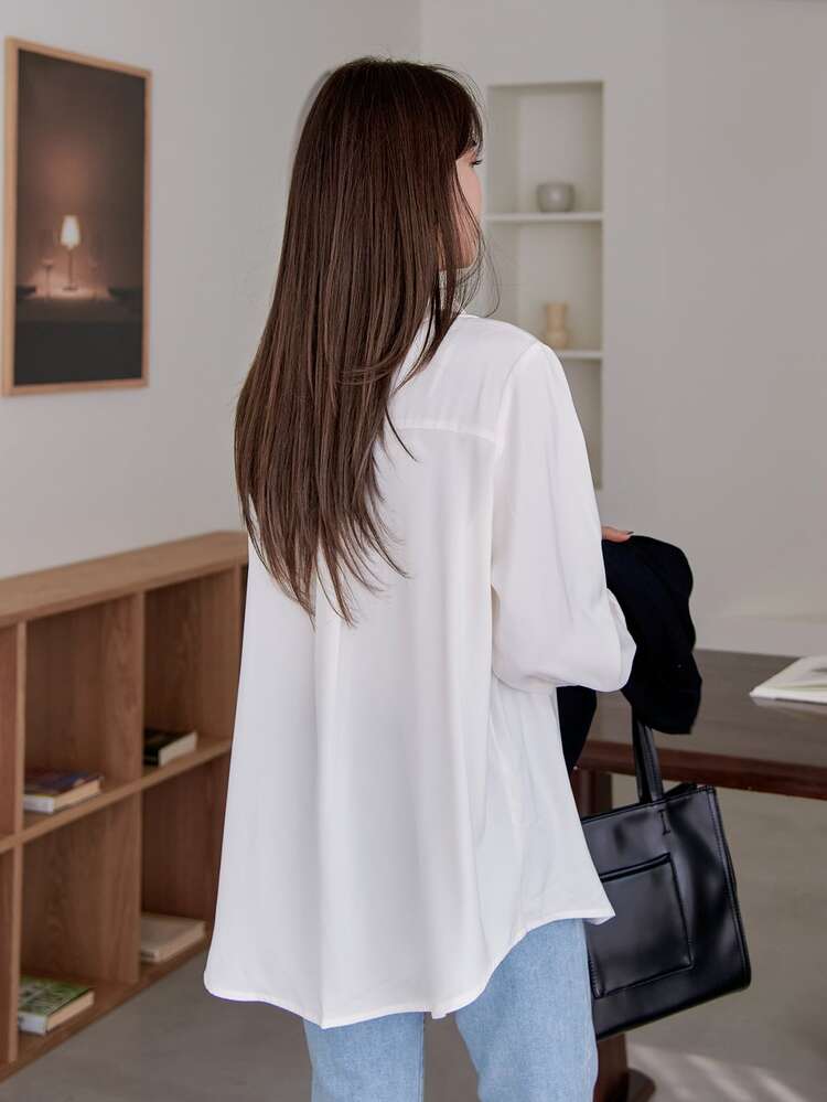 DAZY Camisa con botones y dobladillo curvo sin camiseta interior, ropa de otoño de manga larga - Beis - Añade 5