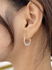 DAZY 極簡風格圓耳環 - 銀色 - 查看 5