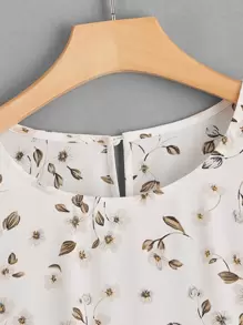 Sunnyshic Áo Peplum tay bồng họa tiết hoa nhỏ xinh - trắng - Xem 3