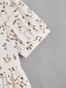 Sunnyshic Áo Peplum tay bồng họa tiết hoa nhỏ xinh - trắng - Xem 4