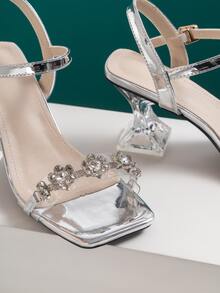Metallic Flower & Rhinestone Decor Ankle Strap Pyramid Heeled Sandals - Silver - View 3