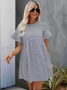 Đầm Nút Xù Sọc Giải trí - Xanh và trắng - Xem 1