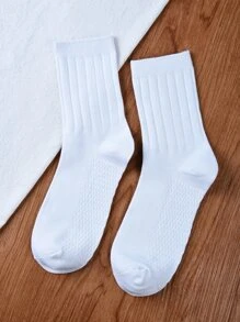 男士極簡風格素色中筒襪