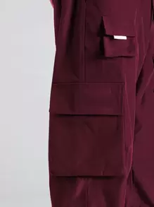Manfinity Hypemode Men Flap Pocket Cargo Trousers - Maroon - View 4