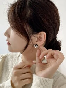 DAZY Plaid Pattern Heart Design Earrings - Black and White - View 8