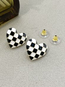 DAZY Plaid Pattern Heart Design Earrings - Black and White - View 9