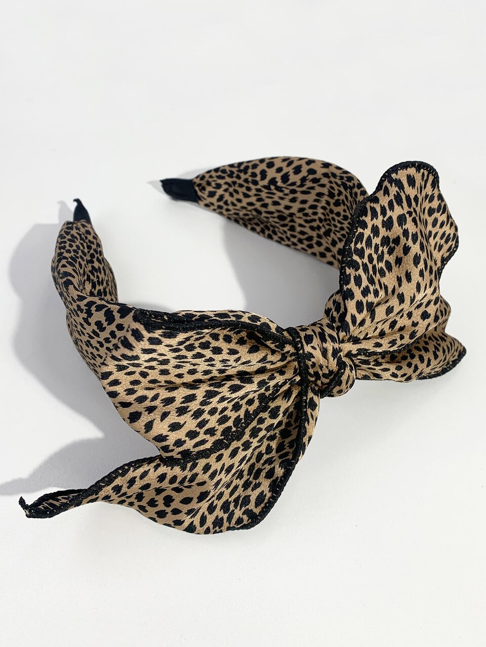 1pc Leopard Print Headband With Bow, Premium Women's Hair Accessory, Elegant Lady Style, Matches Dresses, High-End Headpiece For Beach, Shopping And Gatherings