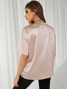 Mulvari 補丁貼口袋落肩袖緞面T恤 - 香檳色 - 查看 2