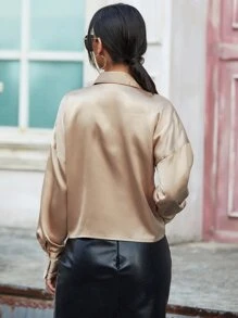 SHEIN X Belinda 落肩袖前打結緞面襯衫 - 香檳色 - 查看 2