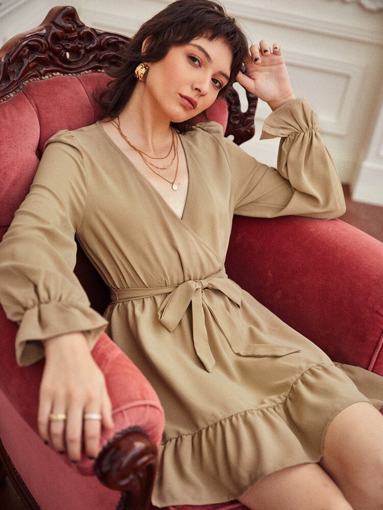 SHEIN Đầm Thắt lưng Xù Viên lá sen Trọn gói màu trơn Giải trí - Màu be - Xem 1