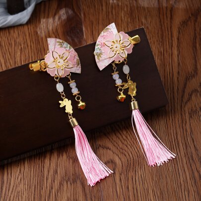 Tassel & Fan Decor Hair Clip