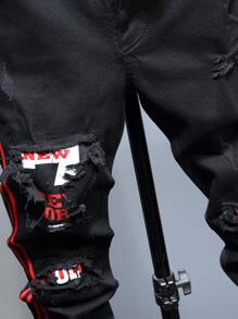 Manfinity LEGND Men Cotton Letter Patched Ripped Contrast Tape Jeans, Men Ripped Jeans, Black Ripped Jeans Men, Men Graphic Jeans - Black - View 3