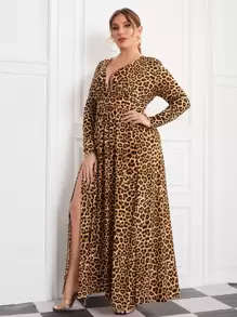 SHEIN Privé Plus Leopard Plunging Neck Split Thigh Dress