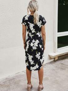 Notched Neck Floral Print Belted Dress - Black and White - View 2