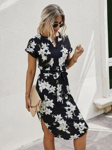 Notched Neck Floral Print Belted Dress - Black and White - View 3