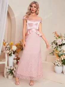 Abito da damigella d'onore con spalle scoperte peplum pizzo