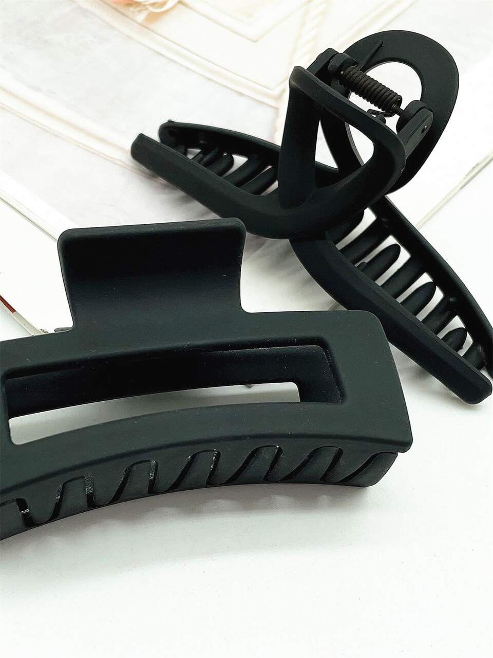 2pcs Large Hair Claw Casual Claw Clips Hair Clips Hair Jaw Clip Hair Clamps Hair Clutch Hair Claw Clip, School Stuff, College Fall Winter Hair Accessories For Women For Vacation Outfits Woman Summer Outfits, Travel, Birthday