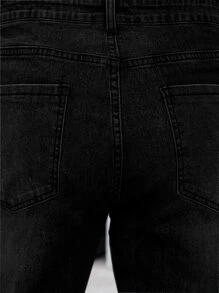 Hombres Jeans de ajuste mom con bolsillos oblicuos - Negro - Ver 4