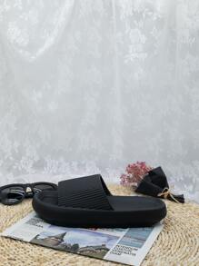 Minimalist Wide Fit Slides - Black - View 3