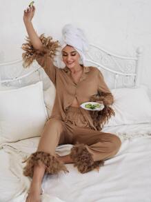 Bộ đồ ngủ/Pajama gồm áo sơ mi cài nút phía trước và quần viền lông mềm mại, chi tiết ấm áp và thanh lịch, trang phục thu đông - Lạc đà - Xem 3