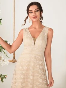 Plunging Neck Lace Bridesmaid Dress - Apricot - View 3