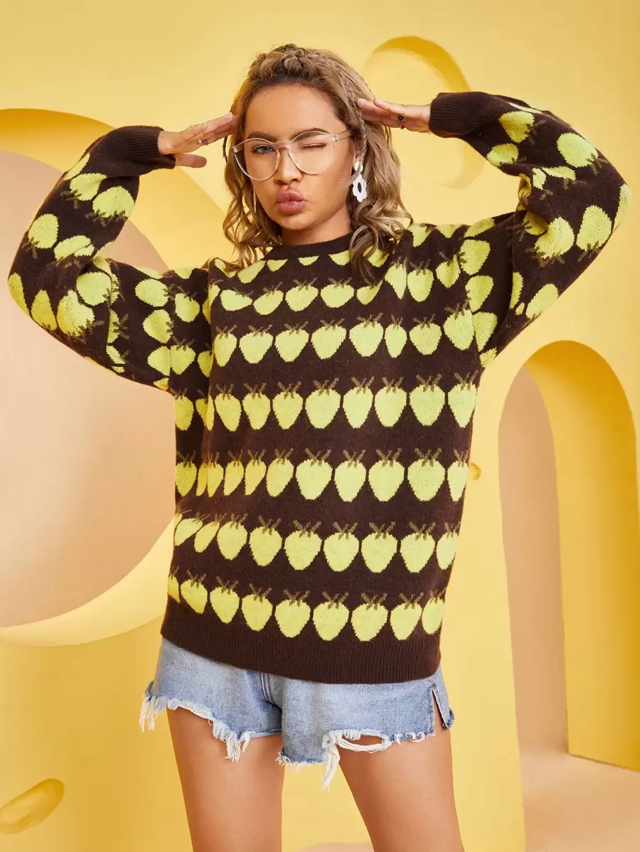 SHEIN EZwear 落肩袖滿版草莓圖案套頭毛衣 - 彩色 - 查看 1