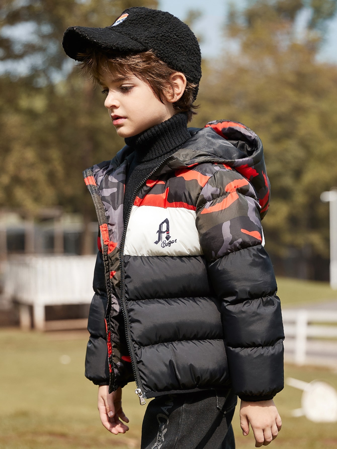 Boys Letter Graphic Hooded Puffer Coat 