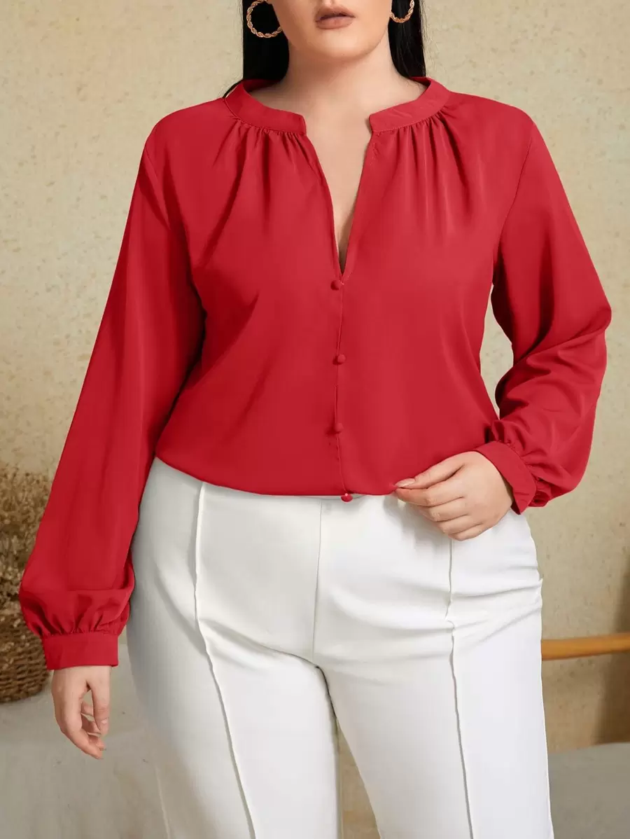 SHEIN Clasi 大碼素色缺口V領襯衫 - 紅色 - 查看 1