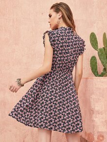 Rusttydustty 缺口領荷葉邊不附腰帶花卉連衣裙 - 彩色 - 查看 2