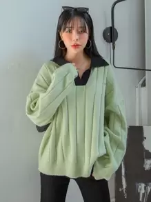 DAZY 撞色拼接字母刺繡落肩毛衣 - 綠色 - 查看 7