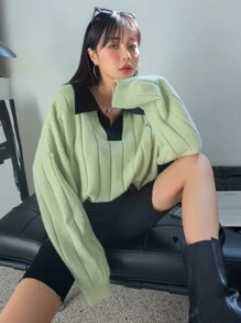 DAZY 撞色拼接字母刺繡落肩毛衣 - 綠色 - 查看 5