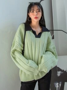 DAZY 撞色拼接字母刺繡落肩毛衣 - 綠色 - 查看 1