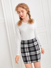 SHEIN Teen Girls Crew Neck Tee & Plaid Skirt Set - Black and White - View 4