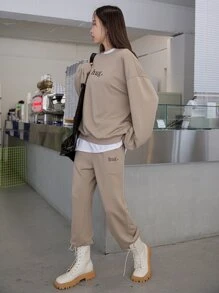 DAZY 字母圖案落肩袖套頭衫和運動褲不帶T恤 - 卡其色 - 查看 4