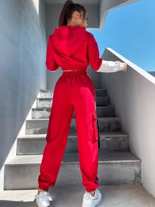 SHEIN Unity de color combinado en contraste con cinta con letra de hombros caídos con capucha Cazadora & Pantalones - Rojo y blanco - Ver 2