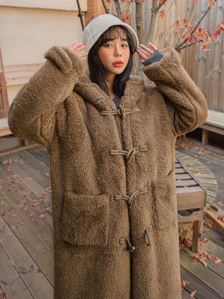 DAZY 落肩袖雙口袋連帽絨毛牛角扣大衣 - 駝色 - 查看 1