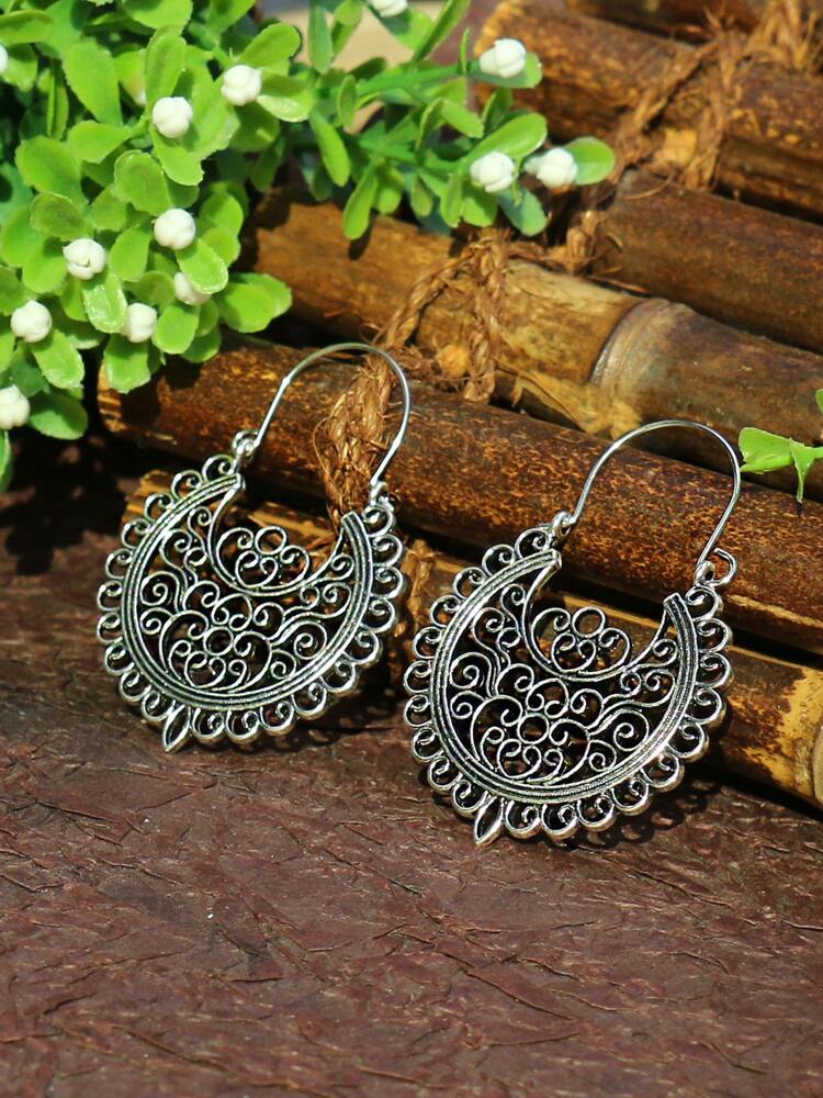 Hollow Out Hoop Earrings picture 1