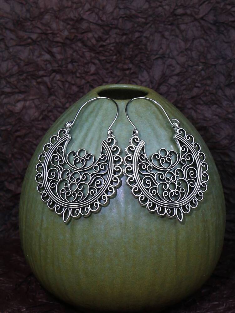 Hollow Out Hoop Earrings picture 2