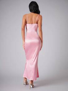 SHEIN 打褶細節下擺開叉緞面吊帶洋裝 - 淺粉色 - 查看 2