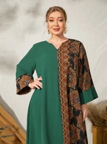 Mulvari Plus Notched Graphic Print Spliced Dress - Multicolor - View 5