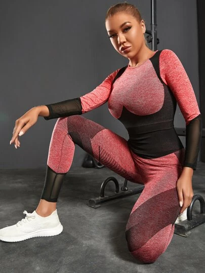 Спортивный костюм бесшовный контрастный