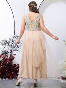 SHEIN Belle 大碼上身蕾絲網紗邊無袖伴娘洋裝